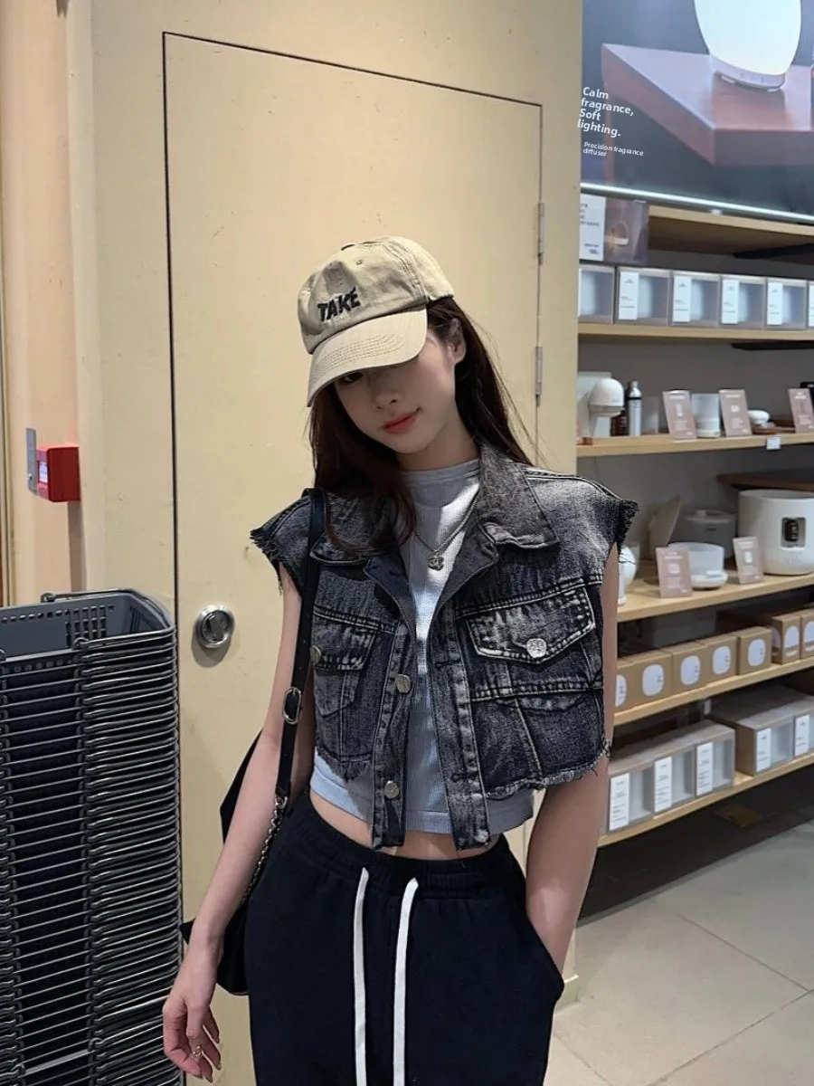 

Women's ort Loose Denim Vest Spring Autumn Faion Korean Sle Svel Outerwear Jaet Cotton Blend Collar Button...