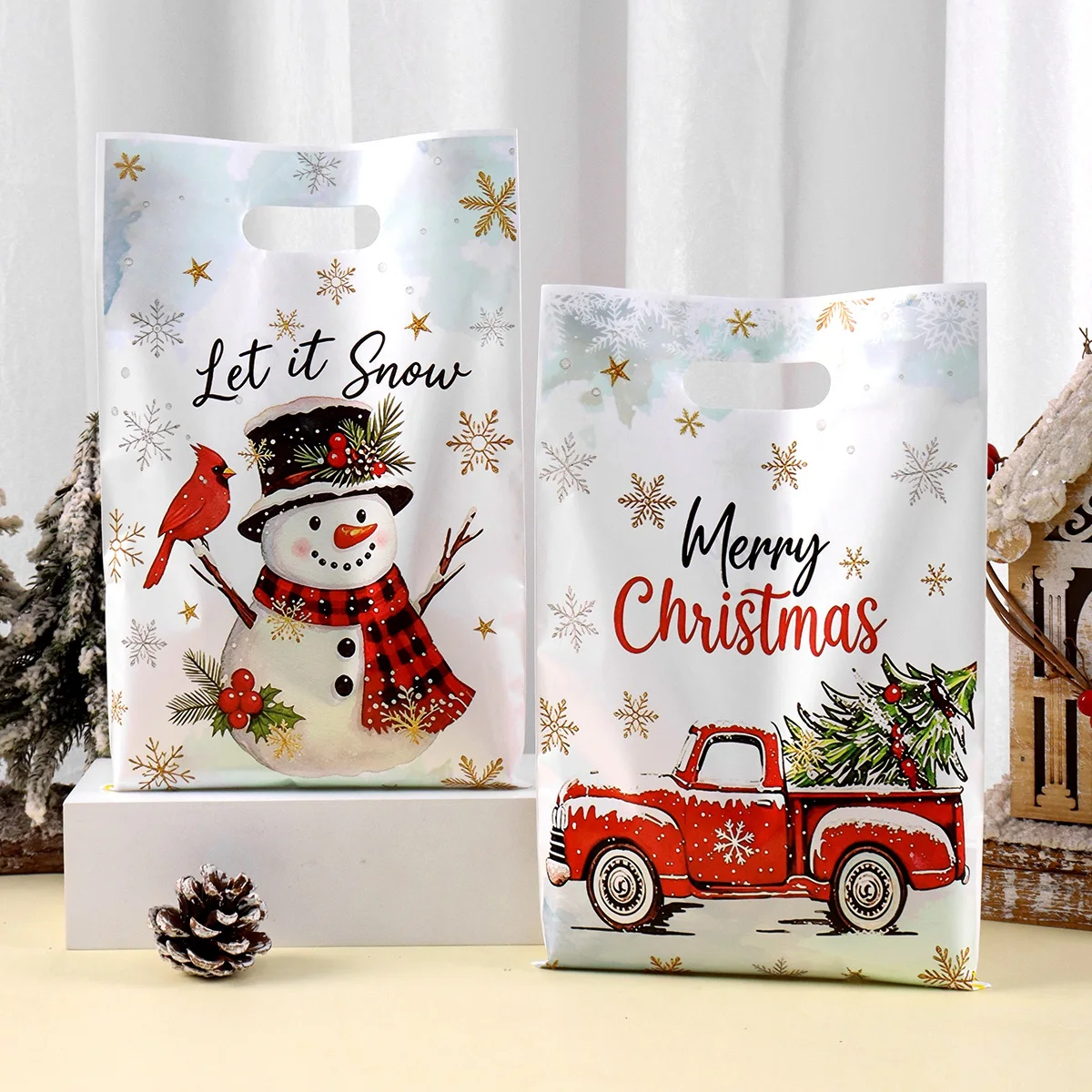 10/20/50 Stück Weihnachtsgeschenktüten mit süßem Schneemann- und Weihnachtsbaum-Druck, Geschenktüten mit Griff, Geschenkverpackungstüten, Weihnachtsdekoration 2026 – Detail 2