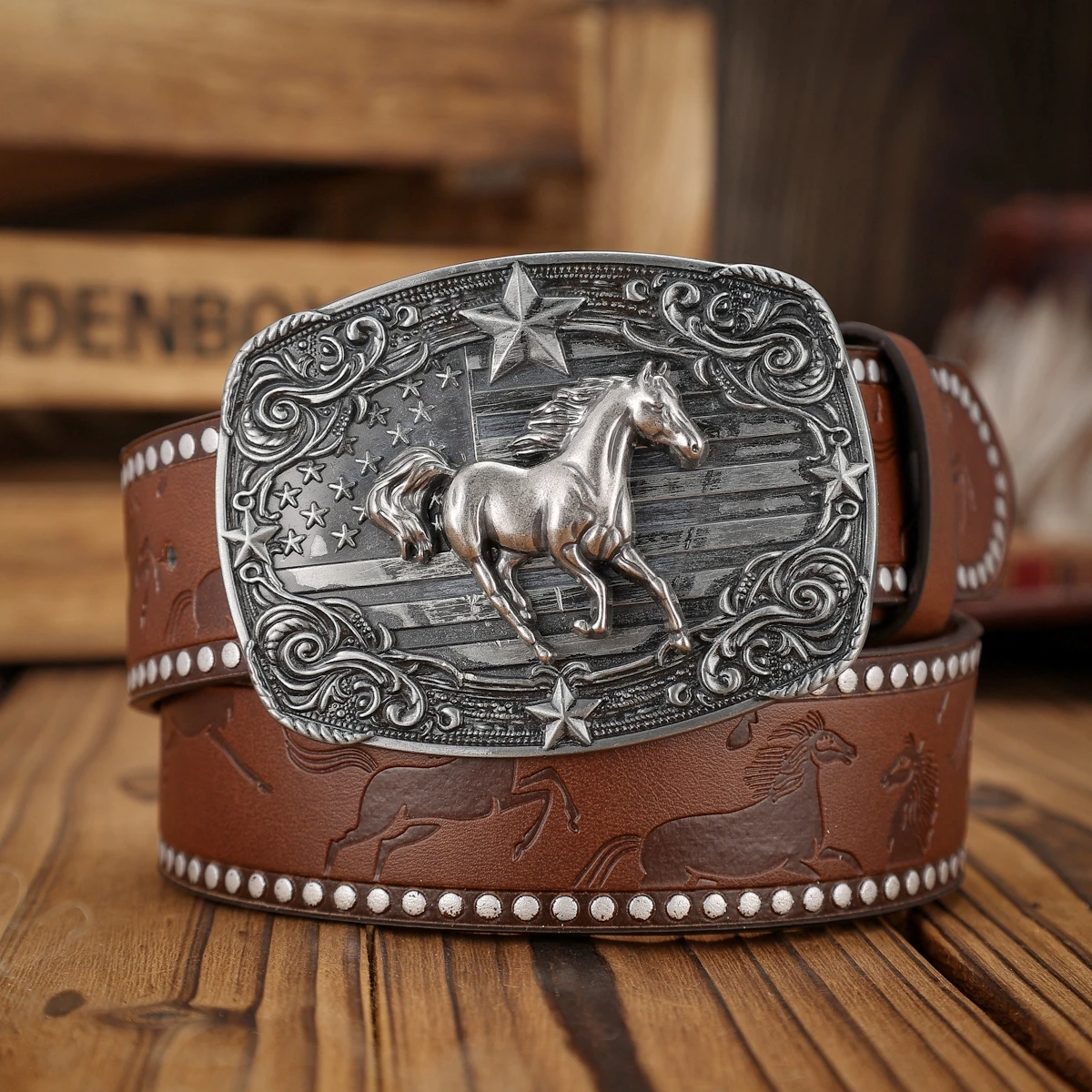 Ein PU-Gürtel im Western-Stil mit Schnallen, geeignet für Männer und Frauen, lässig und retro, perfekt für den täglichen Gebrauch. – Detail 6