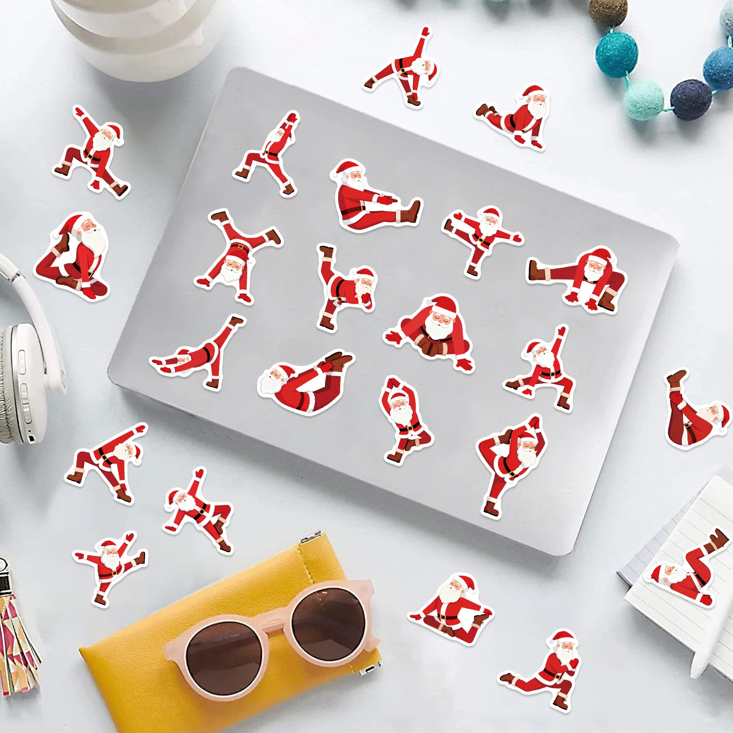 50 Stück lustige Yoga-Weihnachtsmann-Weihnachtsaufkleber für Handyhüllen, Laptop, Koffer, Wasserbecher, wasserdichte PVC-Aufkleber, Sport-GYM-Aufkleber