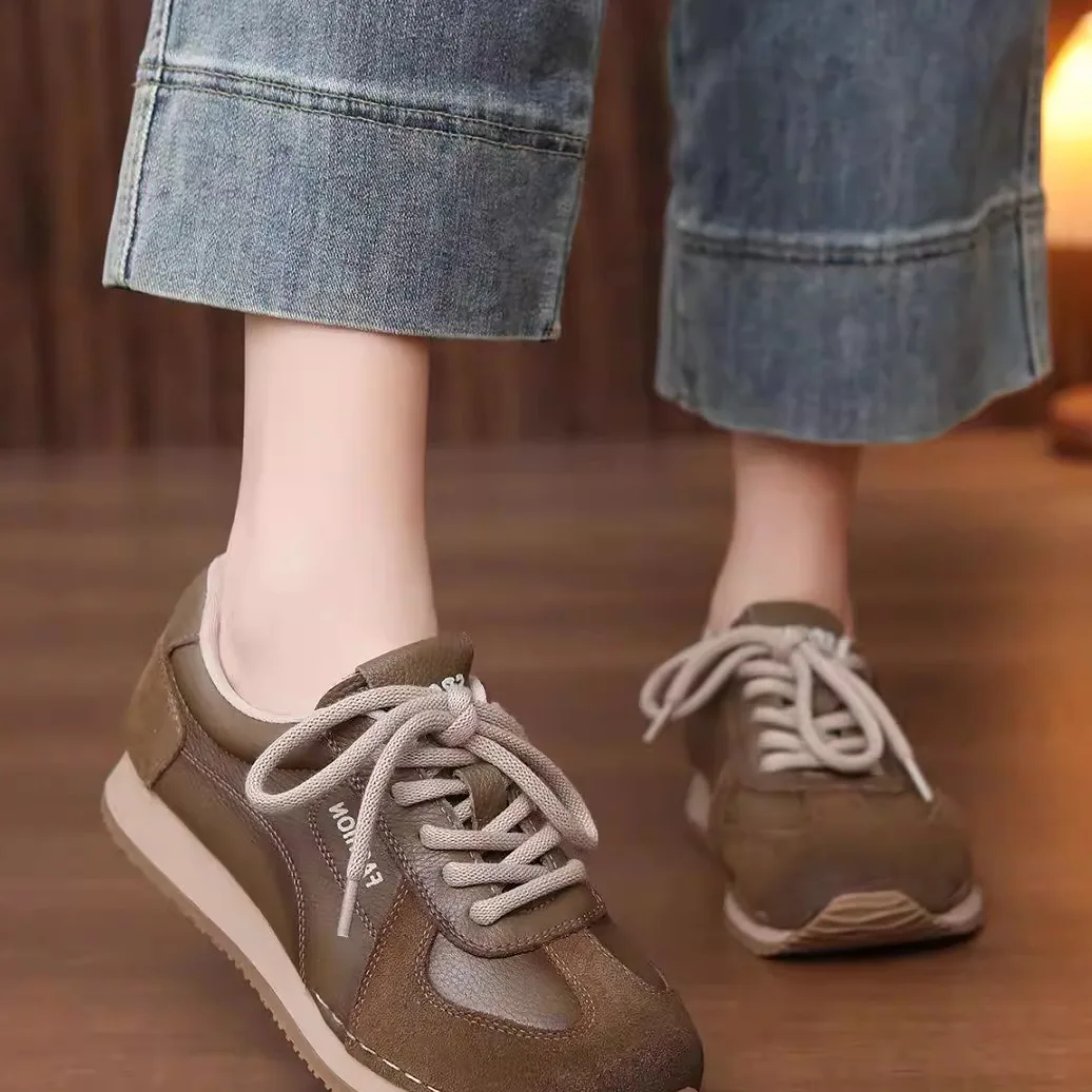 

Women's Sporty Thick Bottomed Leather Slip-On Shoes Vintage Retro Style Low Cut Casual Footwear Breathable Wear Resistant