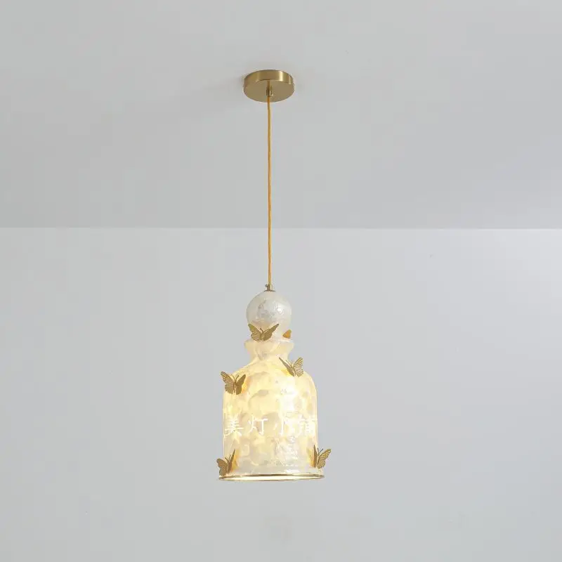 light luxury shell butterfly small chandelier ins cream wind restaurant bar entrance bedside Internet celebrity decoration lamp