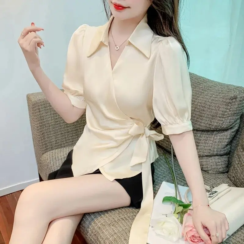 2024 Elegant Fashion Harajuku Slim Fit Female Clothes Loose Casual All Match Tops Women Solid V Neck Insert Short Sleeve Blouse