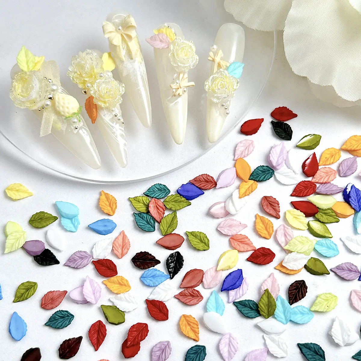 60 個ミニマリスト発光模擬葉ネイルアートデコレーション複数の色かわいい葉樹脂ネイルチャーム DIY 電話ケース爪