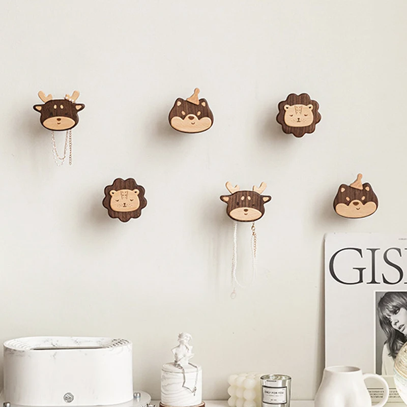 New Cartoon Walnut Wood Hook Beech Wooden Cute Animal Hook Wardrobe Hanger Children's Room Decora Hook Home Kitchen Accessories