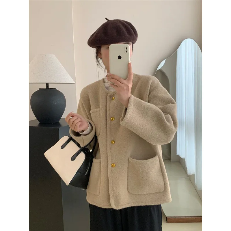 Double-sided Ni Knit cardigan Women 2023 Winter New French sle Light Luxury Graceful Small Crop Sweater Outerwear