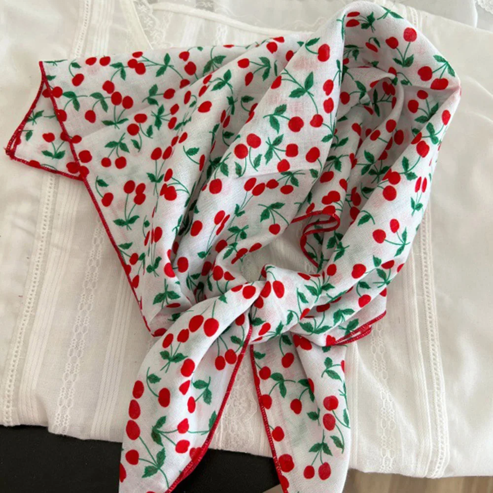 Multi-Colored Polka Dot Cherry - Bandana Cotton avis et prix