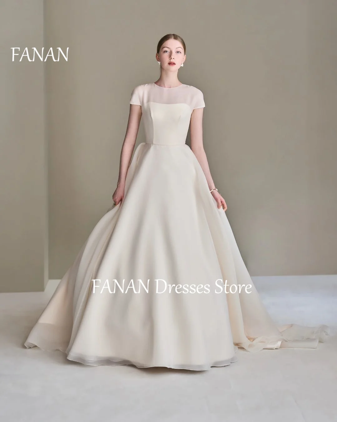 FANAN Korea Ivory Organza Wedding Dresses Short Sleeves 웨딩드레스  O-Neck Simple Simple Backless Custom Made Bride Gowns Plus Size