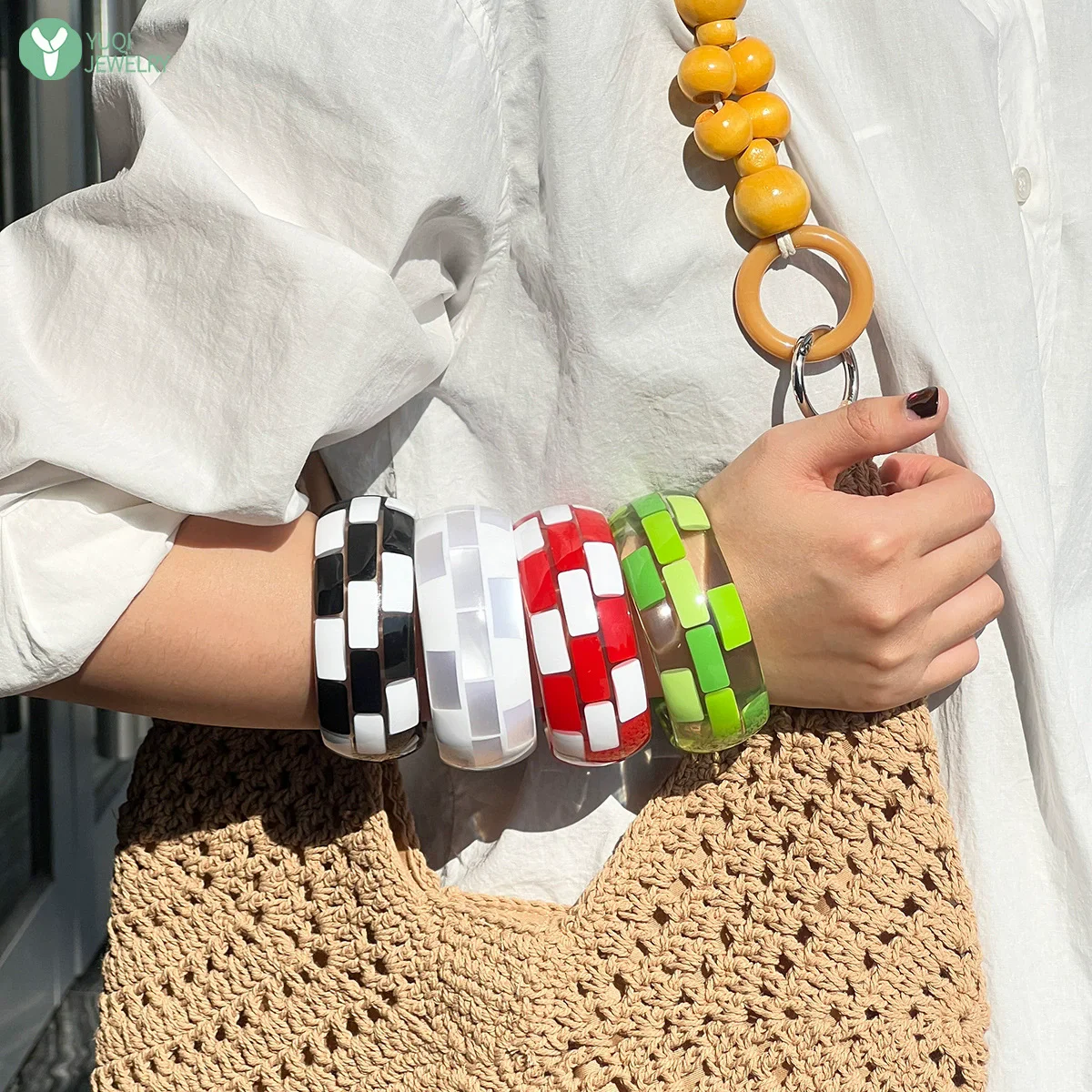 HUANZHI Trendy Red Green Black White Checkerboard Pattern Wide Chunky Bracelet Personalized Geometry Bangle Jewelry