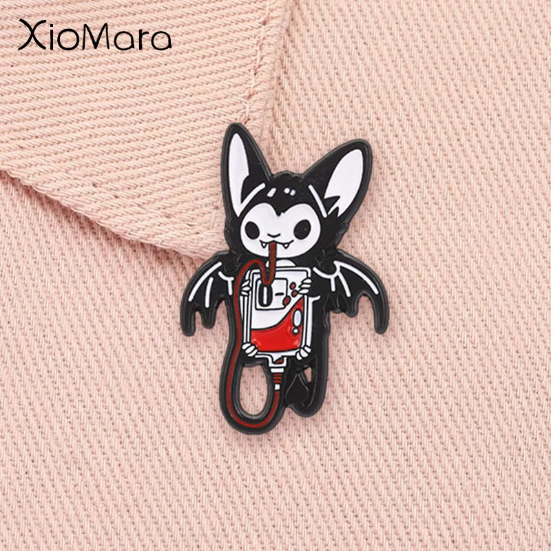 Cute Sleeping Bag Cat Enamel Badge Cute Kitty Falling Over Kawaii Animal Playing Love Heart Pins Lapel Decor Jewelry Gifts