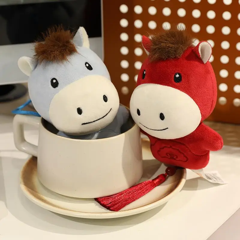 かわいいぬいぐるみポニーのキーホルダー人形。素敵なバッグペンダント。 DIYクラフトデコレーション。女の子への素晴らしい誕生日プレゼント