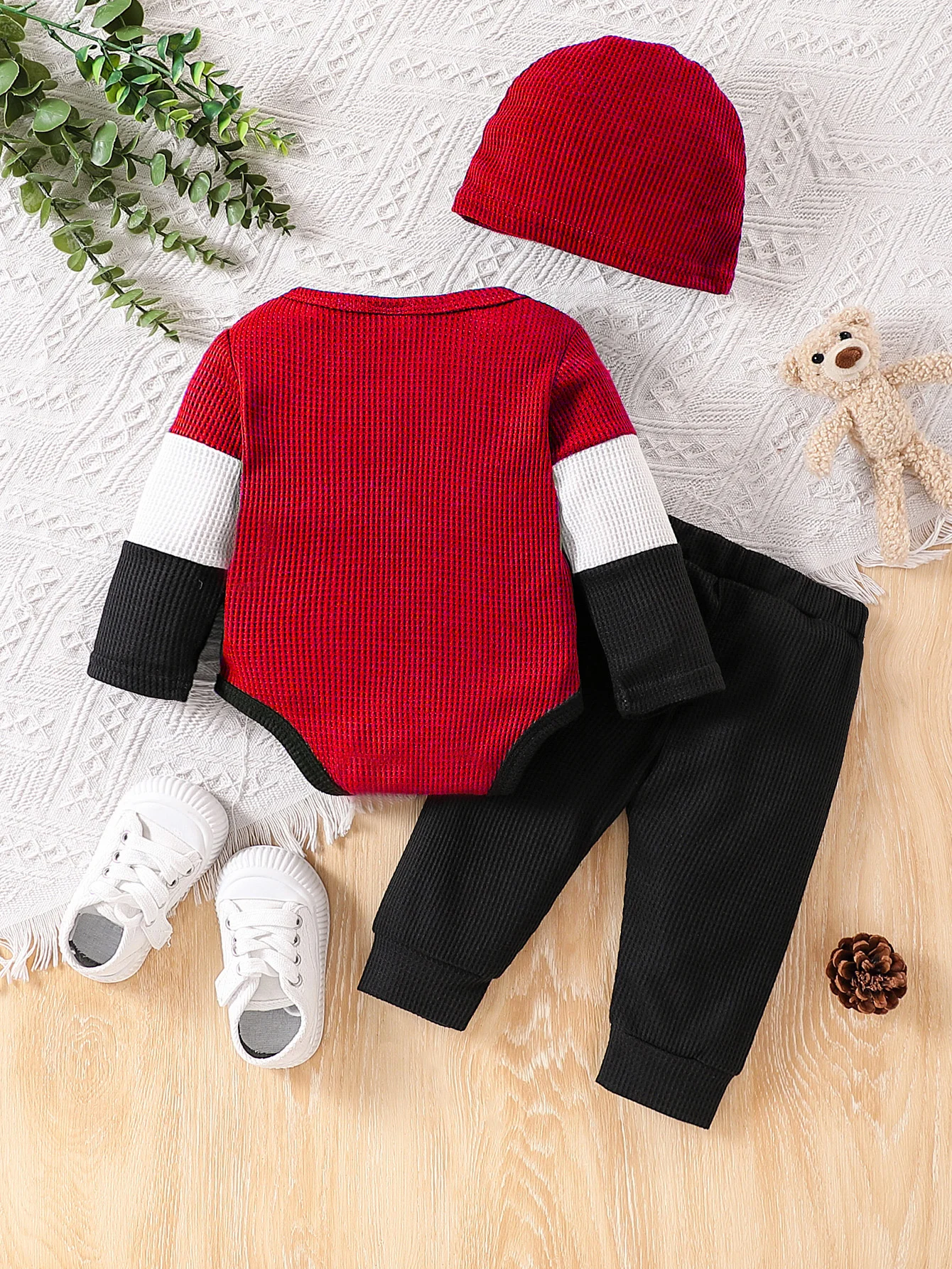 Autumn Winter Kids Hooded 2-Piece Set Cute Bear Print Red-White-Black Color Block Warm Knitted Cotton “Love Baby” Lettered Hood