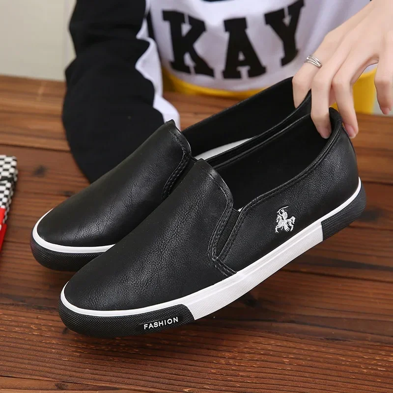 Men\'s Seasonal Feet Set Fashion New Little White Shoes Men\'s Flat Bottom Rubber Shoes Skateboard Leisure Work Shoes