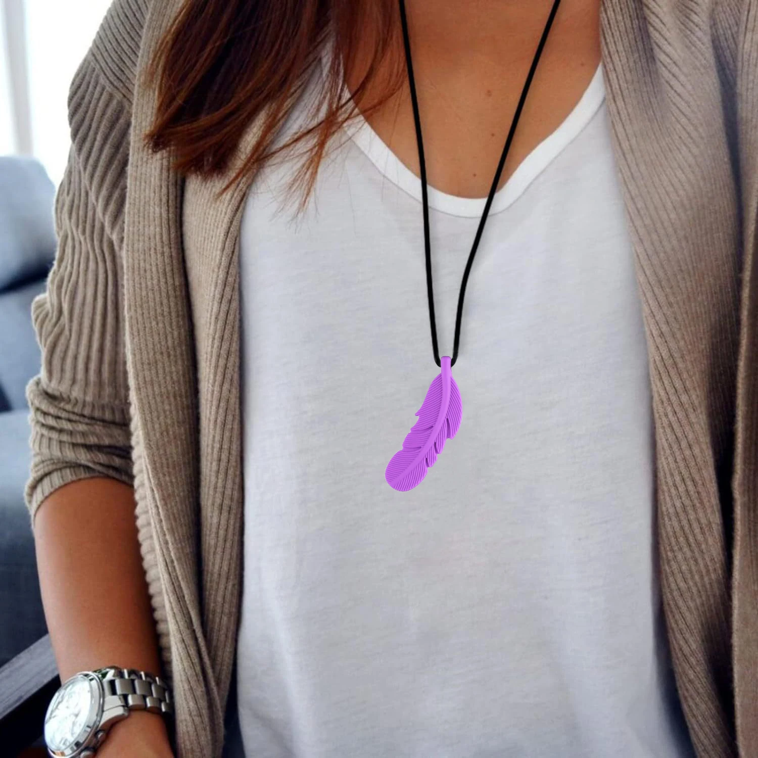 Cool Food-grade Silicone Necklace Chew Feather Pendant with Color of Macaron 1 Pcs Beautiful Stress Relieve Accessory Gift