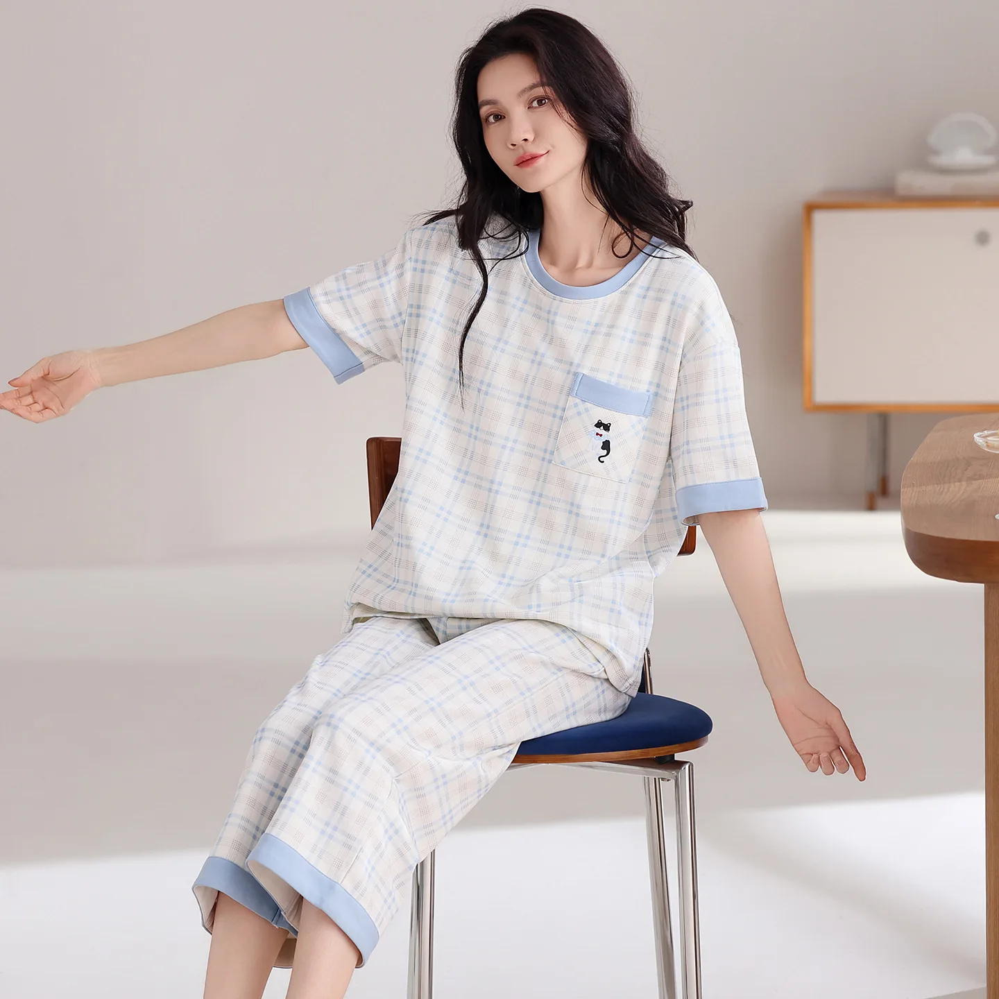 New Women's Cotton 2 Piece Pajamas Sets Cartoon Capri Pants Short Sleeve Pullover Tops and Casual T Shirt Loungewear Pjs Set