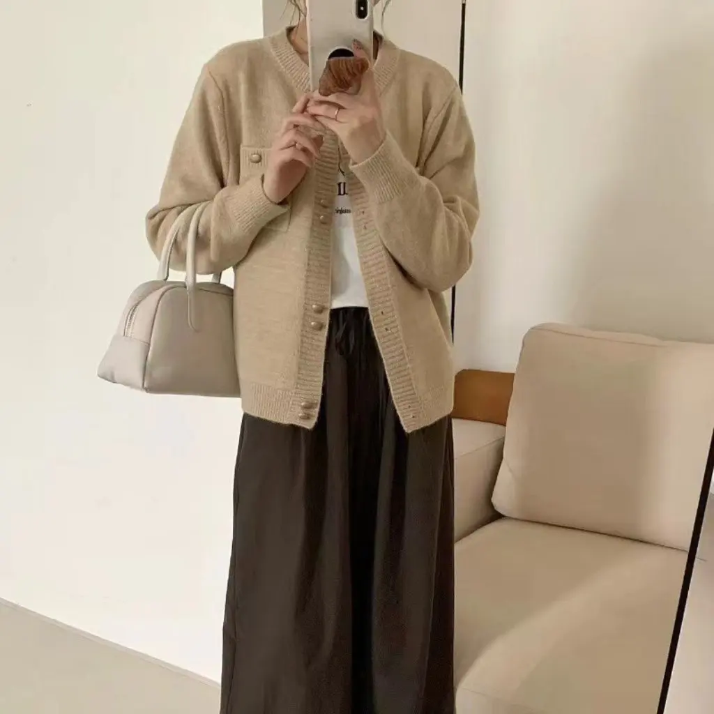 

Women's Solid Color round Neck Knitted Cardigan Double-Breasted Design with Pockets Autumn Winter Gentle Wind Sweater Coat
