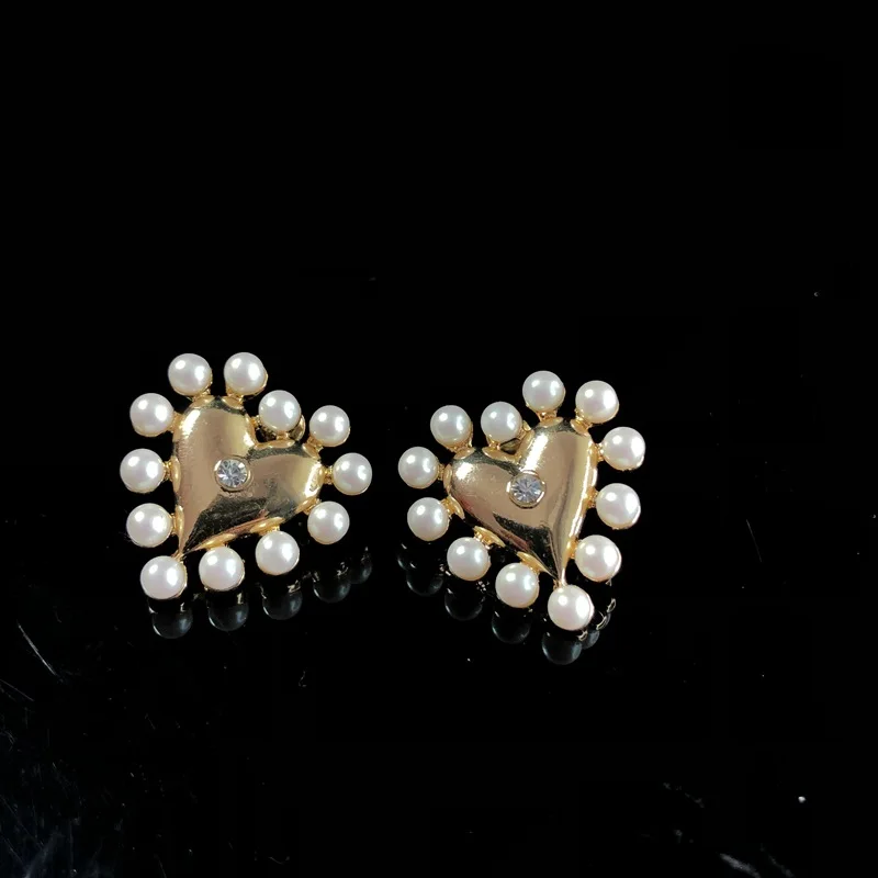 Sweet inlaid pearl heart-shaped stud earrings elegant versatile jewelry antique-style exquisite earrings