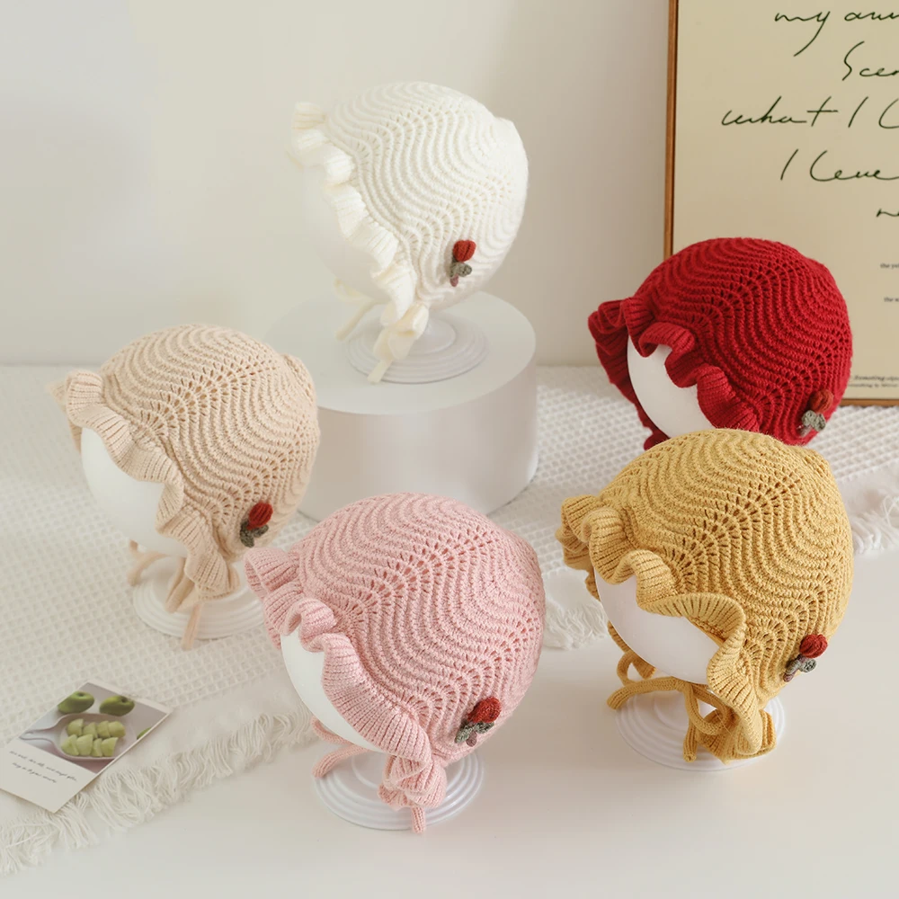 

New Autumn Winter Curly Brim Knitted Baby Hat for Girls Wave Striped Warm Hat with Flower Outdoor Kids Ear Protection Cap