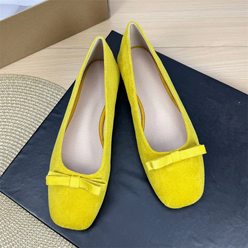 

2025 Весна Новые женские туфли на мягкой подошве с квадратным носком и бантом Flock Single Shoe Женские туфли Мэри Джейн Лоферы Большой размер 42 43 44 Белый