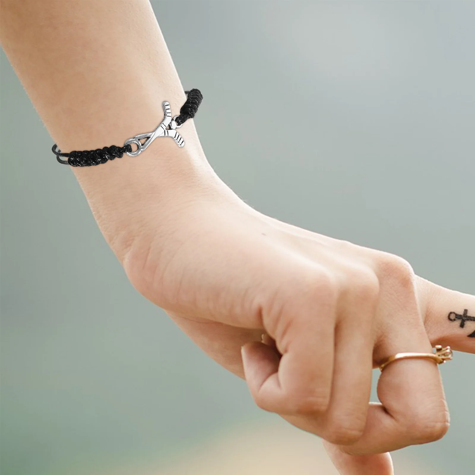 

Портативный хоккейный спортивный браслет, легкий браслет из нежного сплава, декоративный спортивный подарок, аксессуар для любителей команды