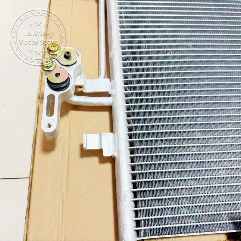 P/N: LR070458, LR034171, LR023921, LR000566 - Condensador de aire acondicionado para Land Rover LR2 Evoque Discovery Range Rover Sport