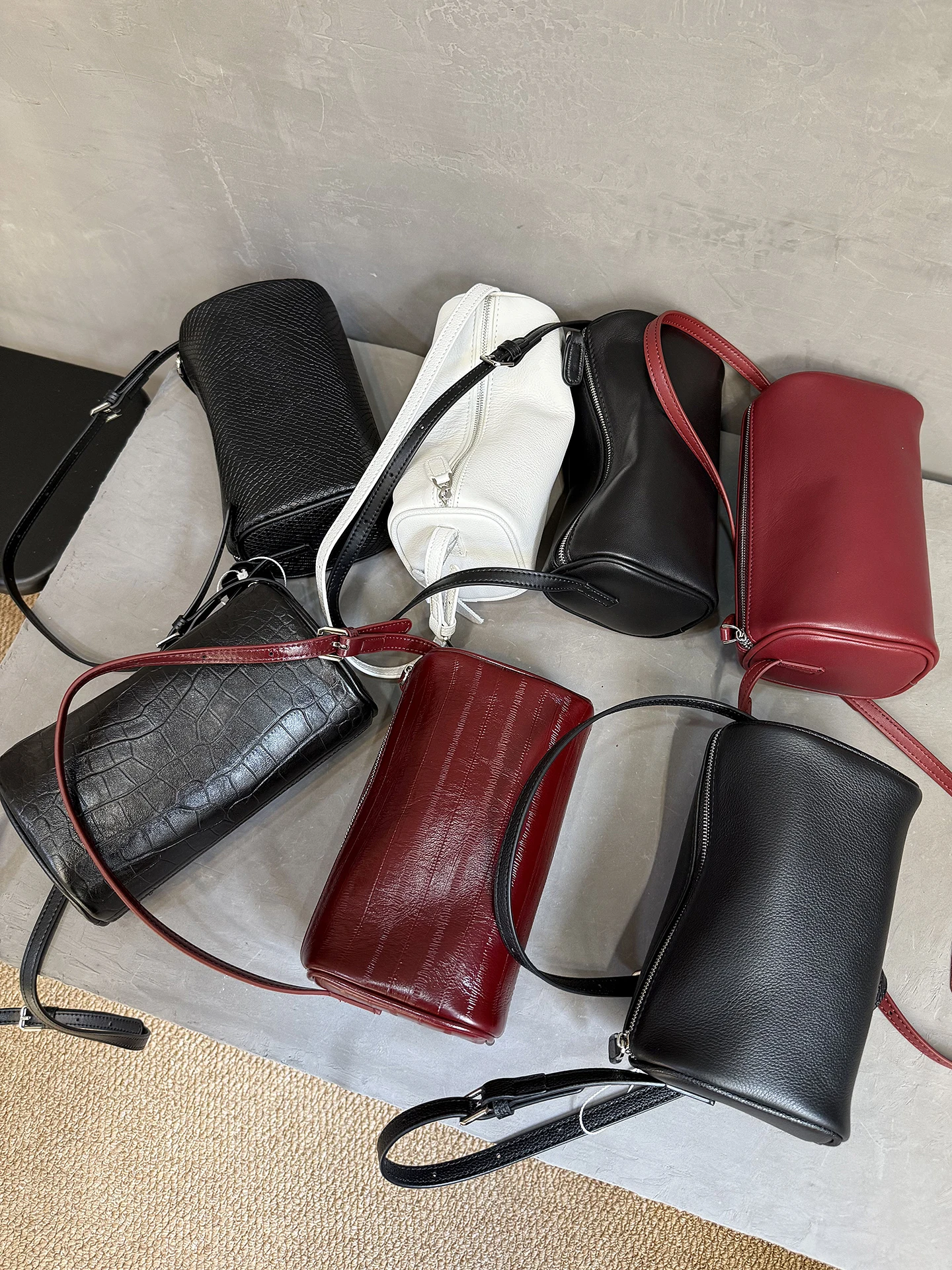 Women's Top Layer Cowhide Underarm Pen Holder Bag Handheld Commuter Shoulder Crossbody Bag Casual Simple Style Canvas