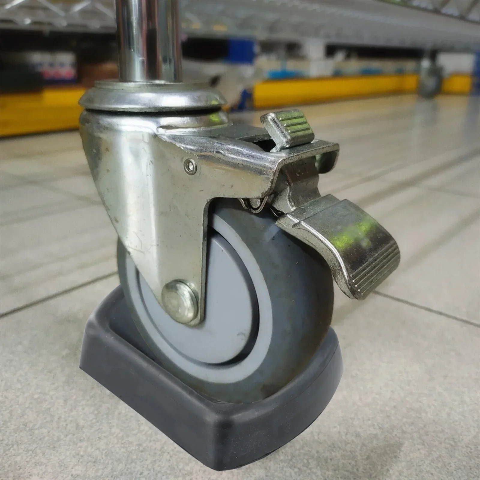 Caster Support Rubber Trailer Chock For Secure Parking Mitigates Sideways Movement Perfect For Parking Reliable Rubber Material