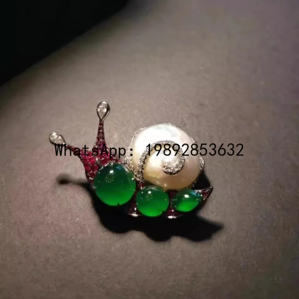 

PYJ 2025 snail brooch exquisite high-end jadeite egg surface pin cheongsam temperament versatile snail badge