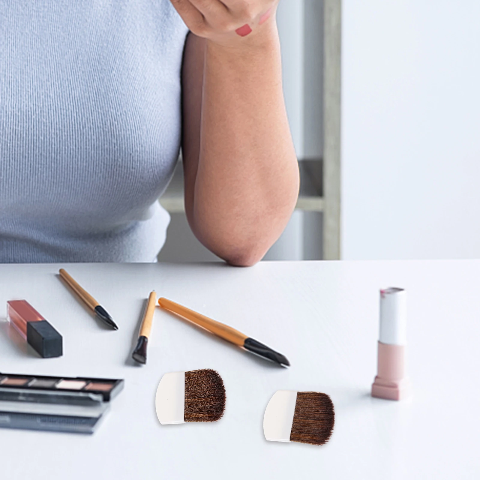 Set per trucco da 4 pezzi Evidenziatore per fard viso per donne Piccoli strumenti Pennello per cipria riutilizzabile con setole morbide portatili per sciolti