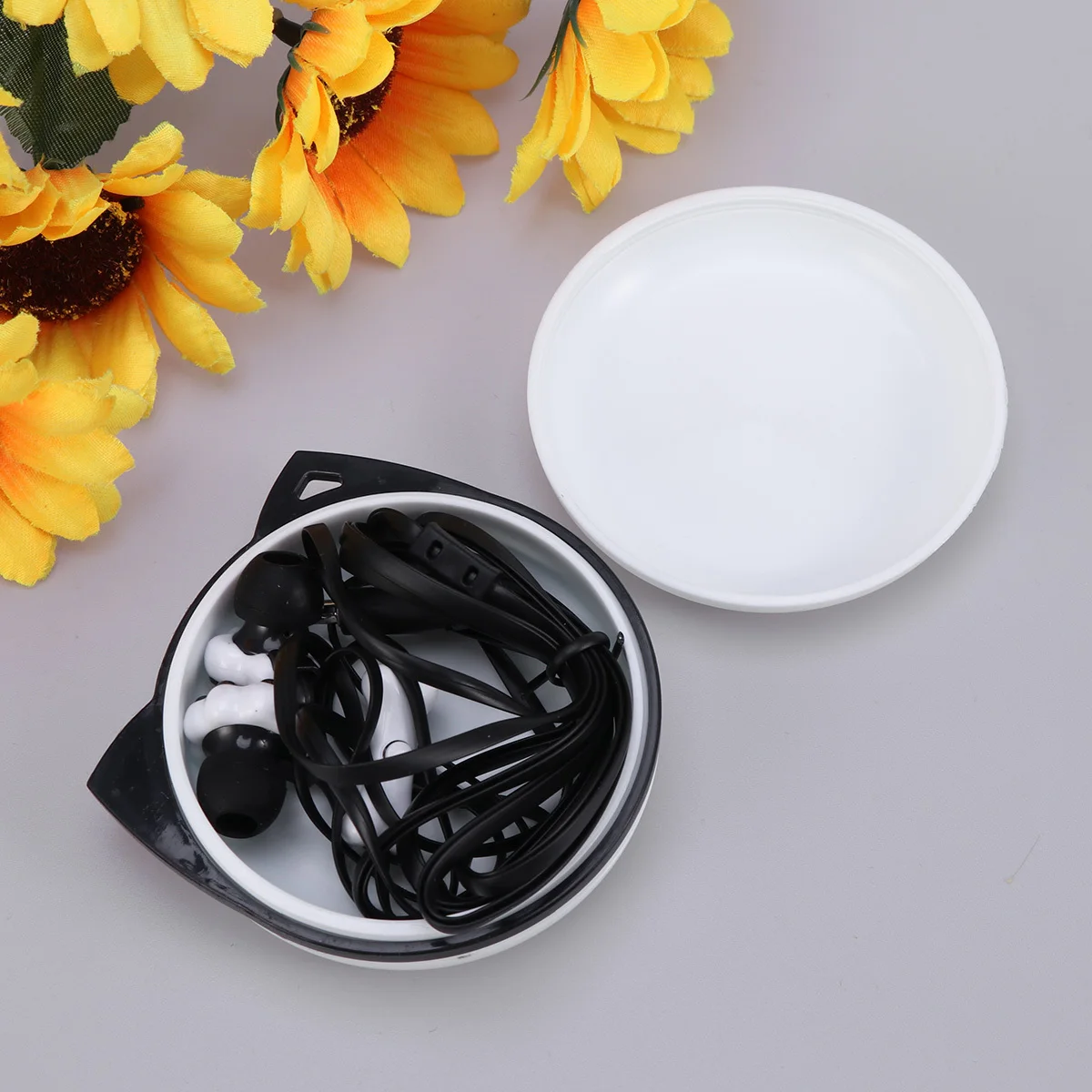 

Kitten Claw Earphones Cartoon Headset Cute Design For Kids Girls White Portable Storage Box Compatible With 3.5Mm Jack Phones