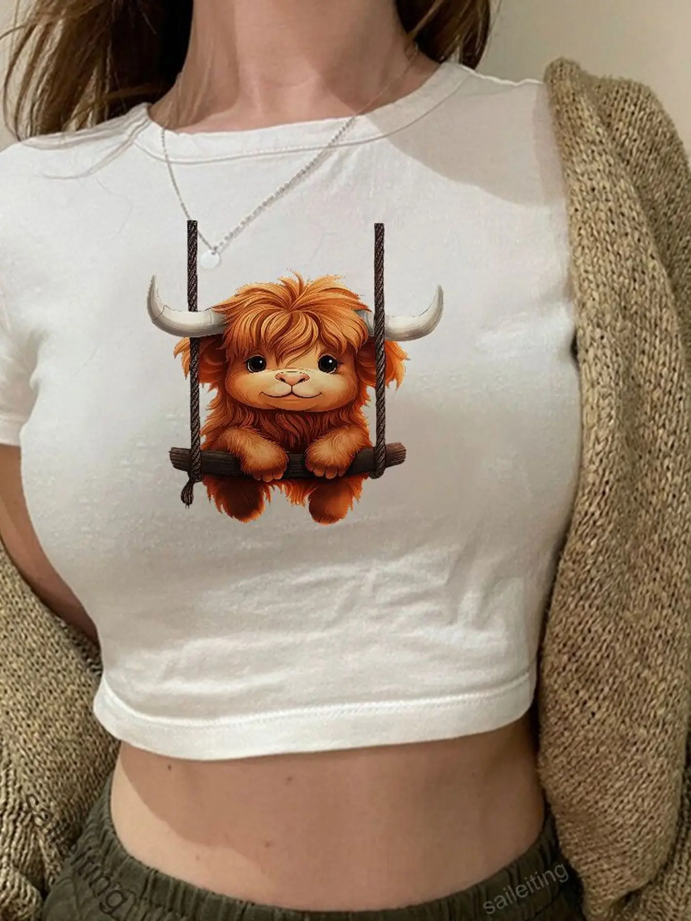 Cute Highland Cow Graphic Crop Top Women's Short Sleeve Summer Streetwear Harajuku Style Cartoon Print Tee