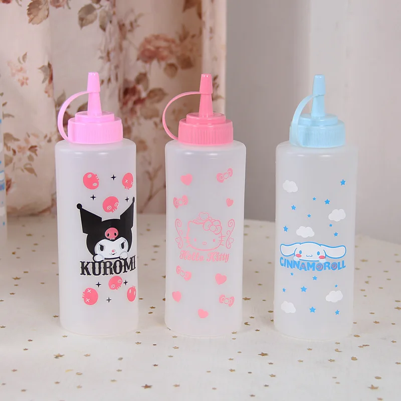 Cute Sanrio Oil Pot Cartoon Hello Kitty Kuromi Print Household Kitchen Tip Plastic Oil Filter Pot Ketchup Salad Seasoning Bottle