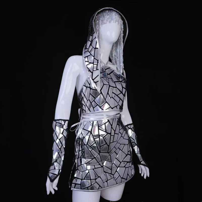 ชุดเต้นเลเซอร์สีเงินสำหรับผู้หญิง นักร้อง นักเต้นโกโก้ ชุดแสดงบนเวที ชุดงานปาร์ตี้ไนต์คลับ งานคาร์นิวัล งานเทศกาล