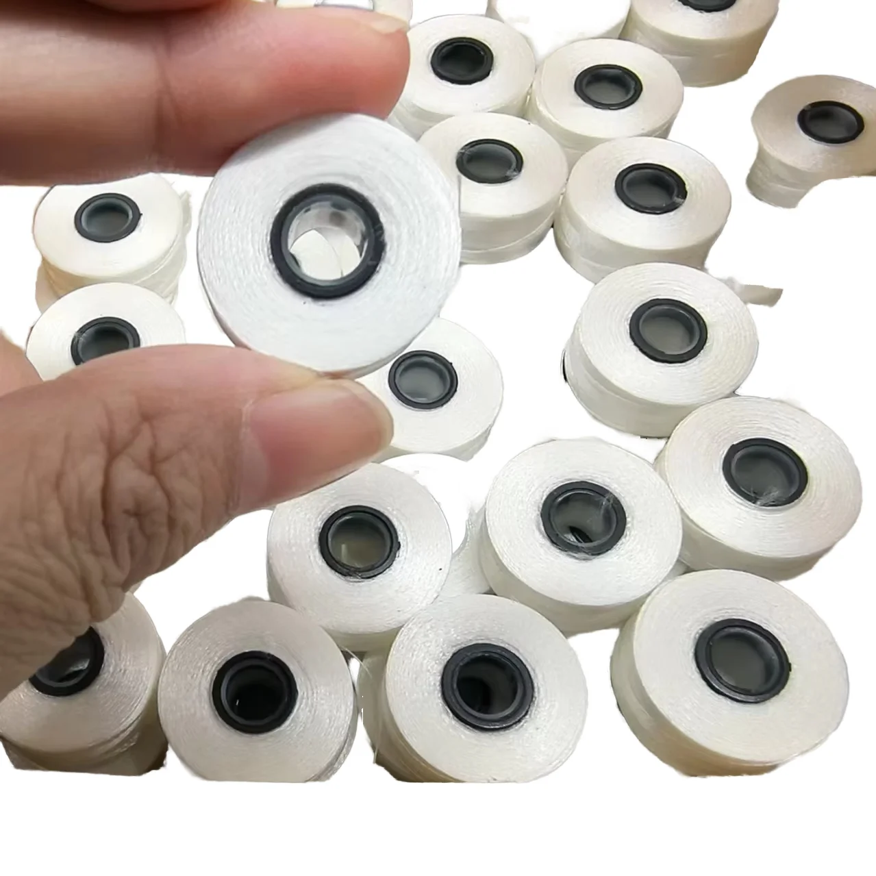 

Оптовая продажа, 144 шт., 75D/2 L, белый полиэфирный пластиковый сердечник, предварительно обменные бобины, высокоточная нить, шпулька, материал для вышивки, дно