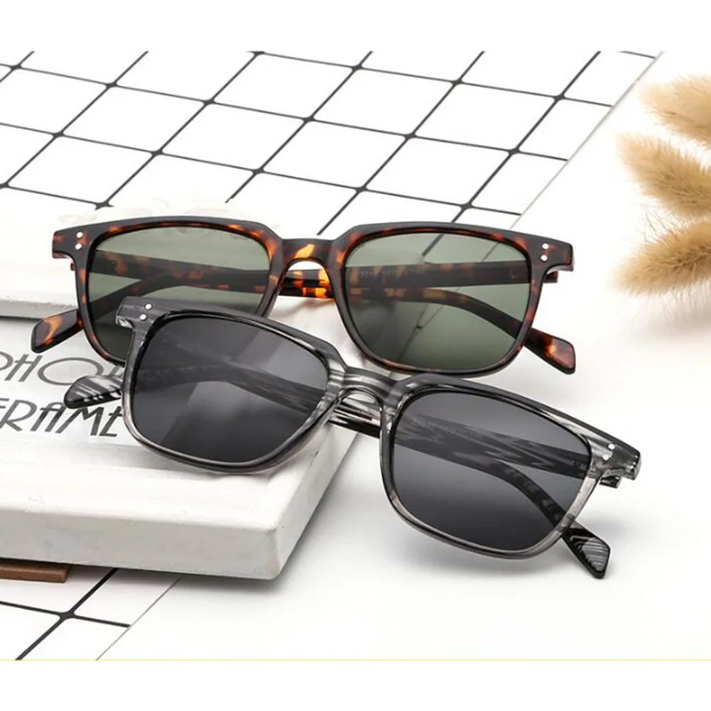 Gafas de sol con montura cuadrada para hombre, gafas de sol Retro con estilo, decoración, liquidación, venta al por mayor, envío directo