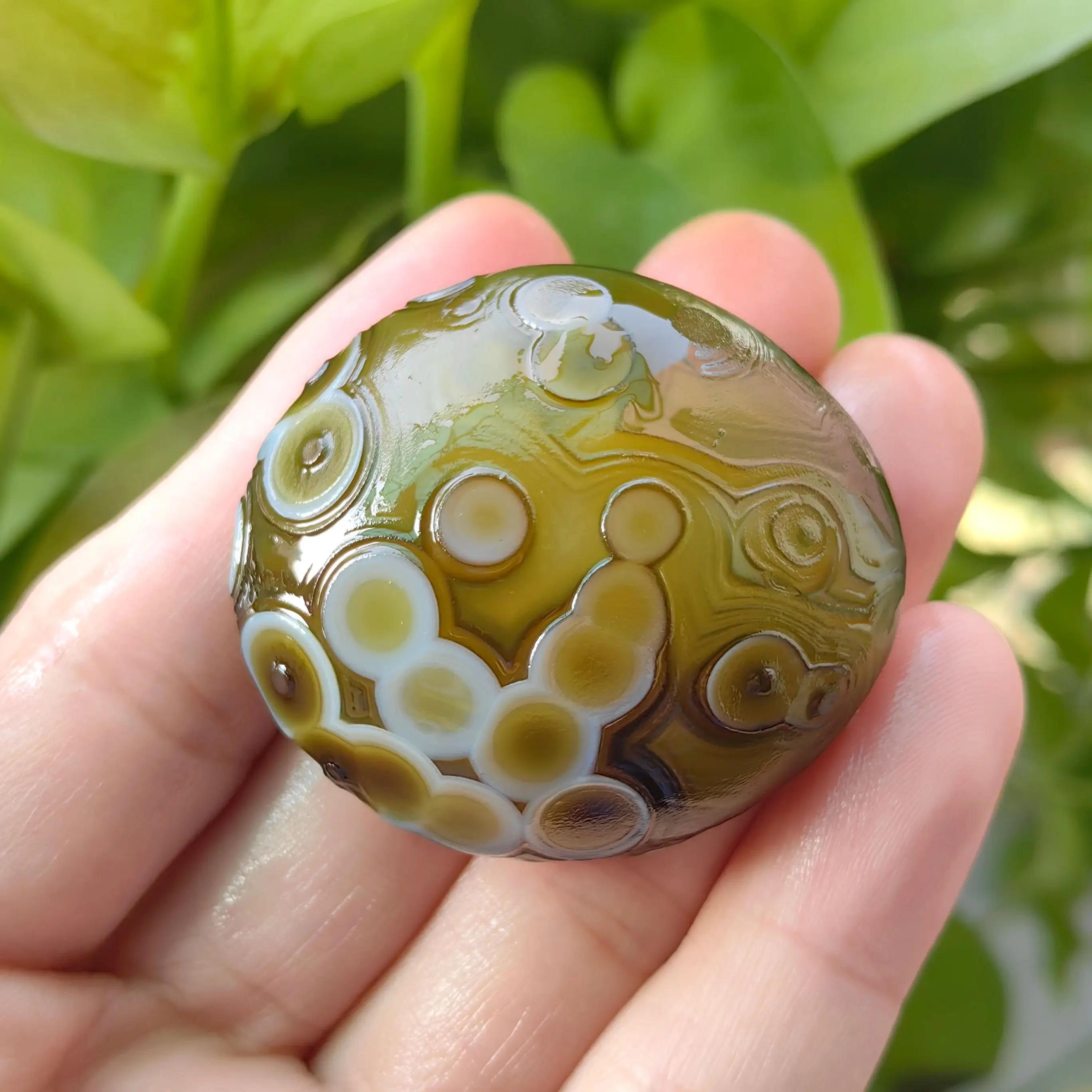

Unprocessed Pure Natural Divine Eyes Agate Palm Stones Jewelry Home Room DIY Decoration Reiki Spiritual Meditation Stress Relief