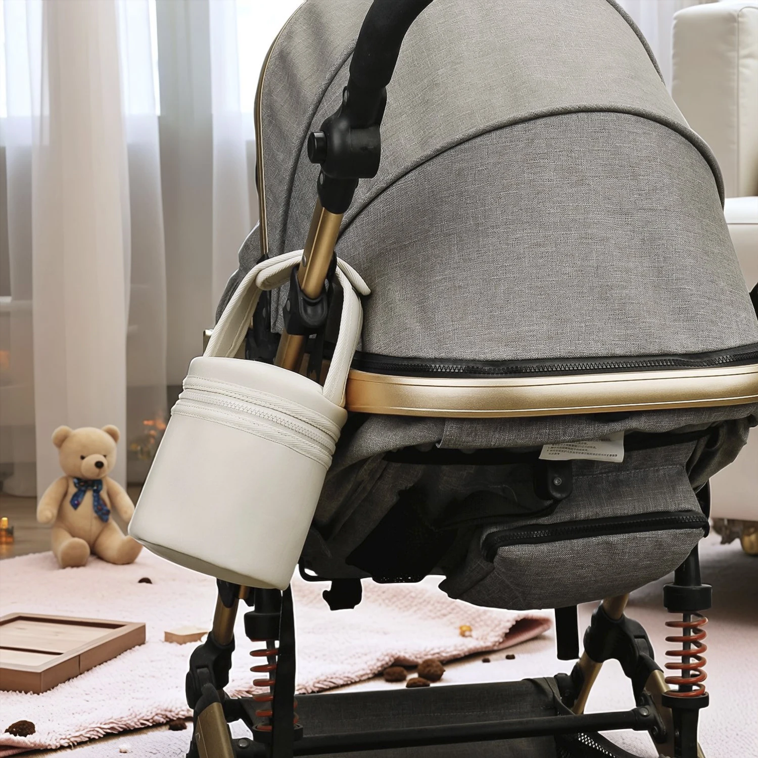 

Waterproof bottle bag for baby and mother travel; milk bottle storage bag; mommy bag.