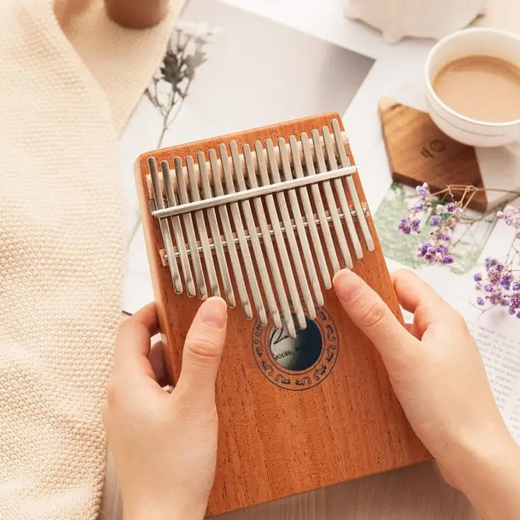 Kalimba Thumb Piano 17 Keys Wooden Portable Mbira Finger Percussion Instrument Gifts for Adults & Beginners