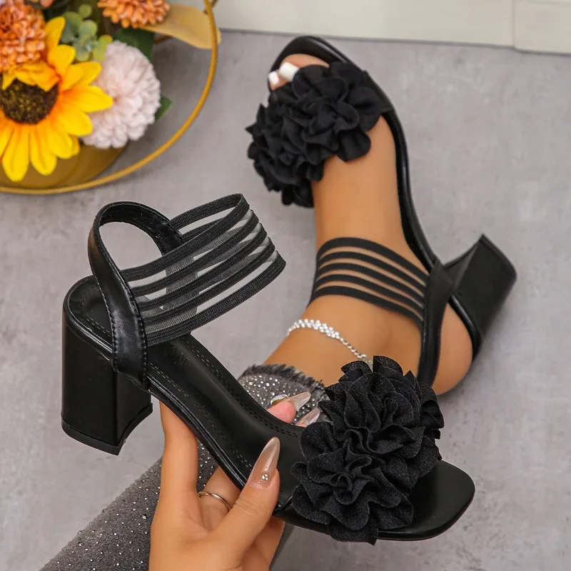 صنادل بسيطة مزخرفة بالزهور للنساء؛ كعب عالٍ مريح ومتعدد الاستخدامات وكعب عالٍ للنساء.