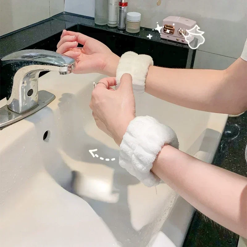 

2Pcs One Pair Wash Face and Wrist Band Absorb Water Sports Sweat Wiping Bracelet Hairband Moisture Proof Sleeve Wrist Guard