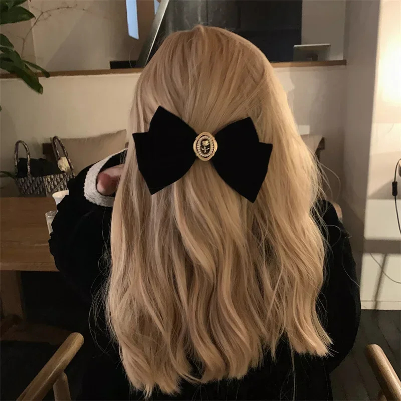 

Elegant Fashion Black Velvet Bow Hair Pins Elegant Fabric Alloy Roses Hair Clips for Women Ponytail Barrette Heawear Accessories