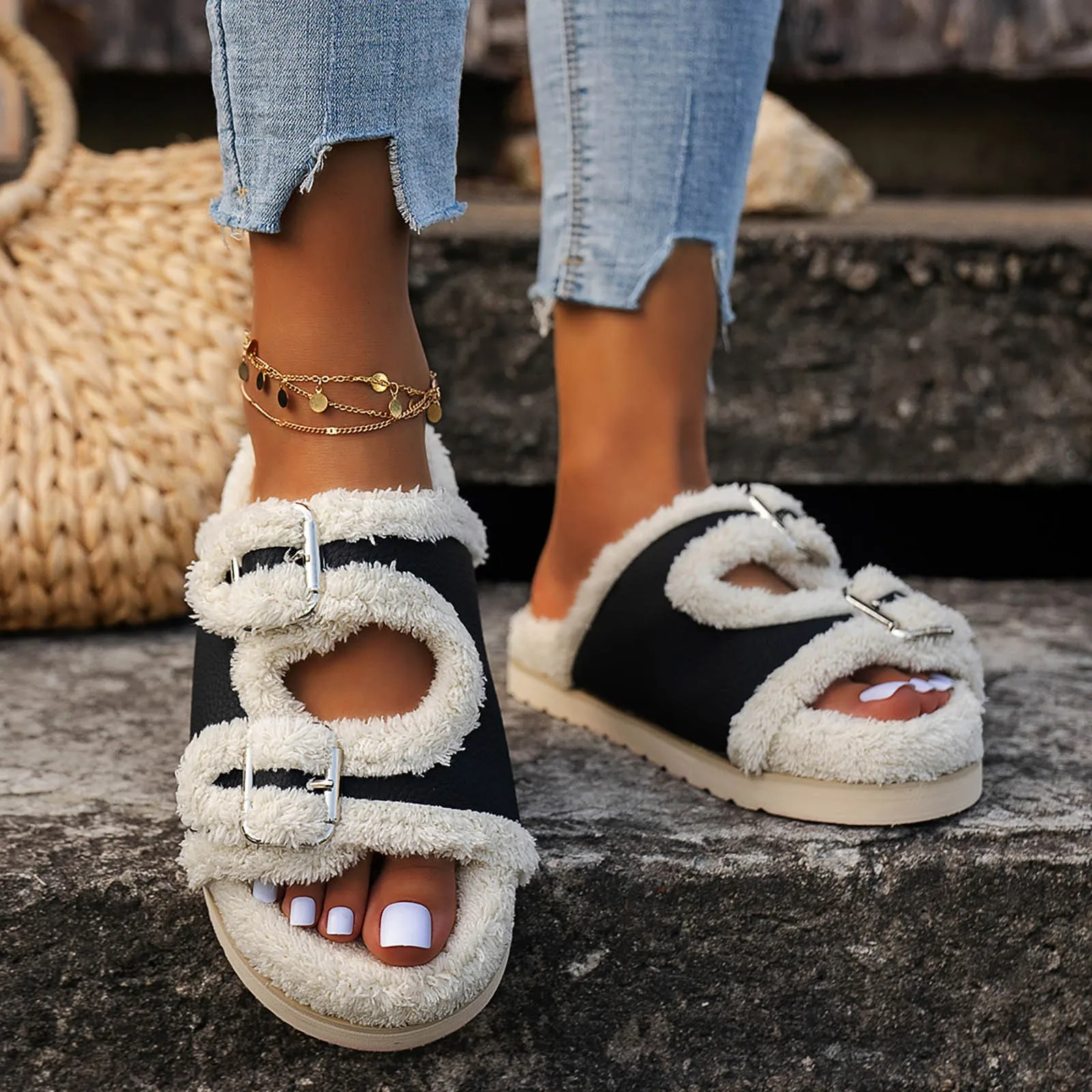 Women Slippers Leather Plush Platform Non-Slip Slides Casual Fashion Pin Buckle Roman Flip-fliop Winter New Leisure Ladies Shoes