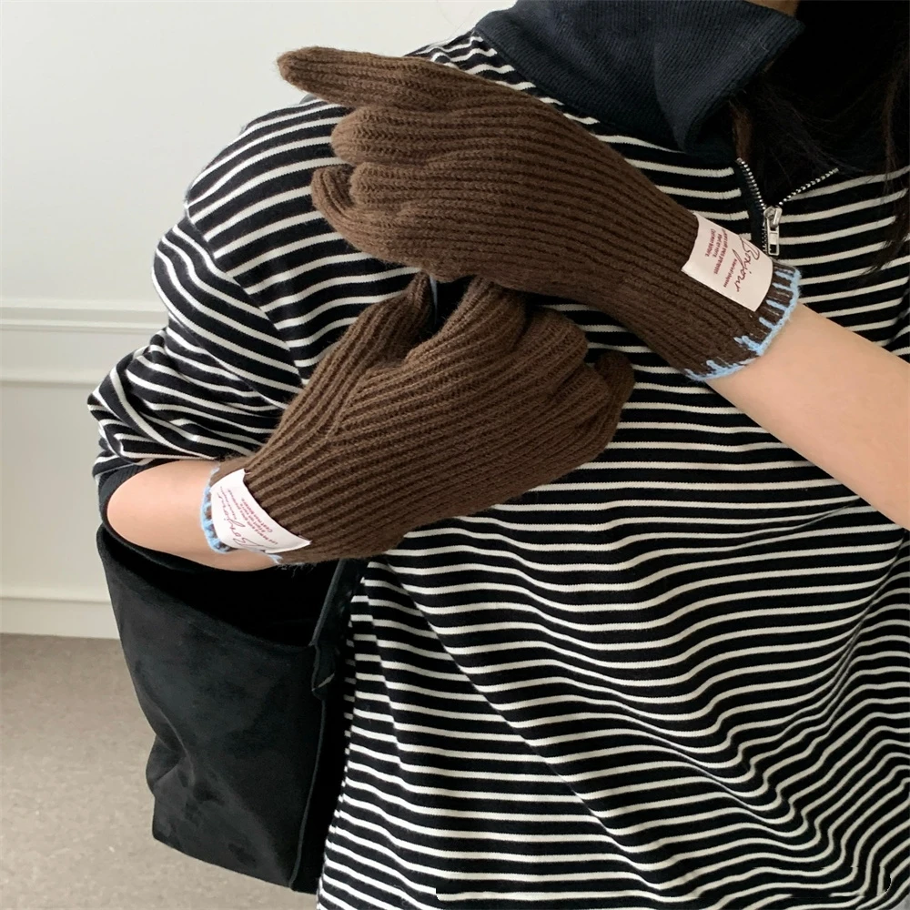 الجيل الكوري حافة الخياطة البسيطة يمكن لمس الشاشة الخريف الشتاء الدافئة قفازات محبوكة تنوعا ملصق قفازات جديدة المرأة #6