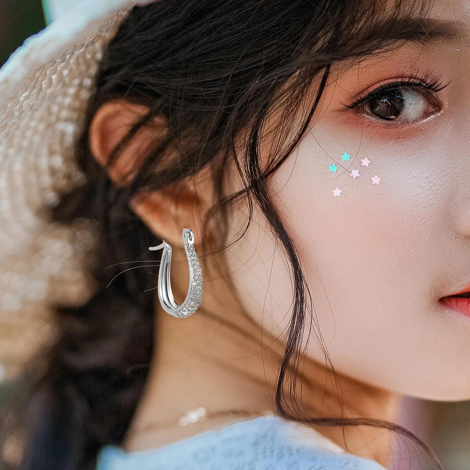 

2Pairs Zirconia Hoop Earrings Stylish Lightweight Earrings for Women Wedding Party Daily Use Statement Jewelry