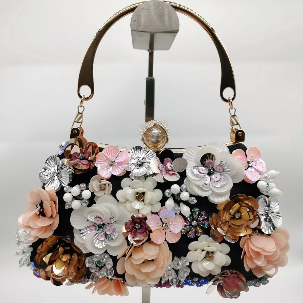 

Stereoscopic Flowers Pearl Veneer Design Top-Handle Bag Women Fashionable Retro Clutch Bags Ladies Wedding Party Evening Bags