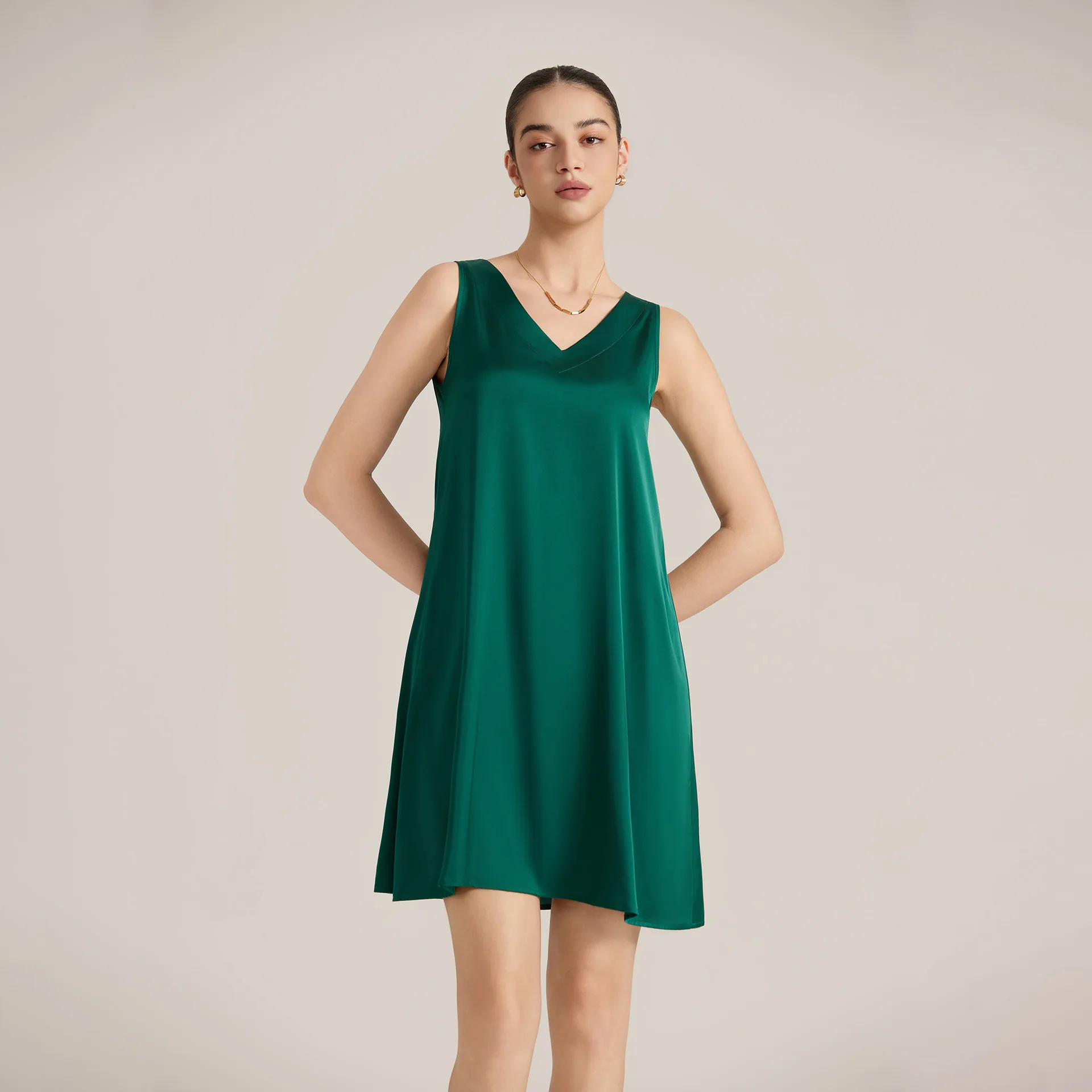 

Female Loose Nightgown Home Dressing Gown Elegant Sleeveless Nightdress Sleepwear Sexy V-Neck Nighty Loungewear