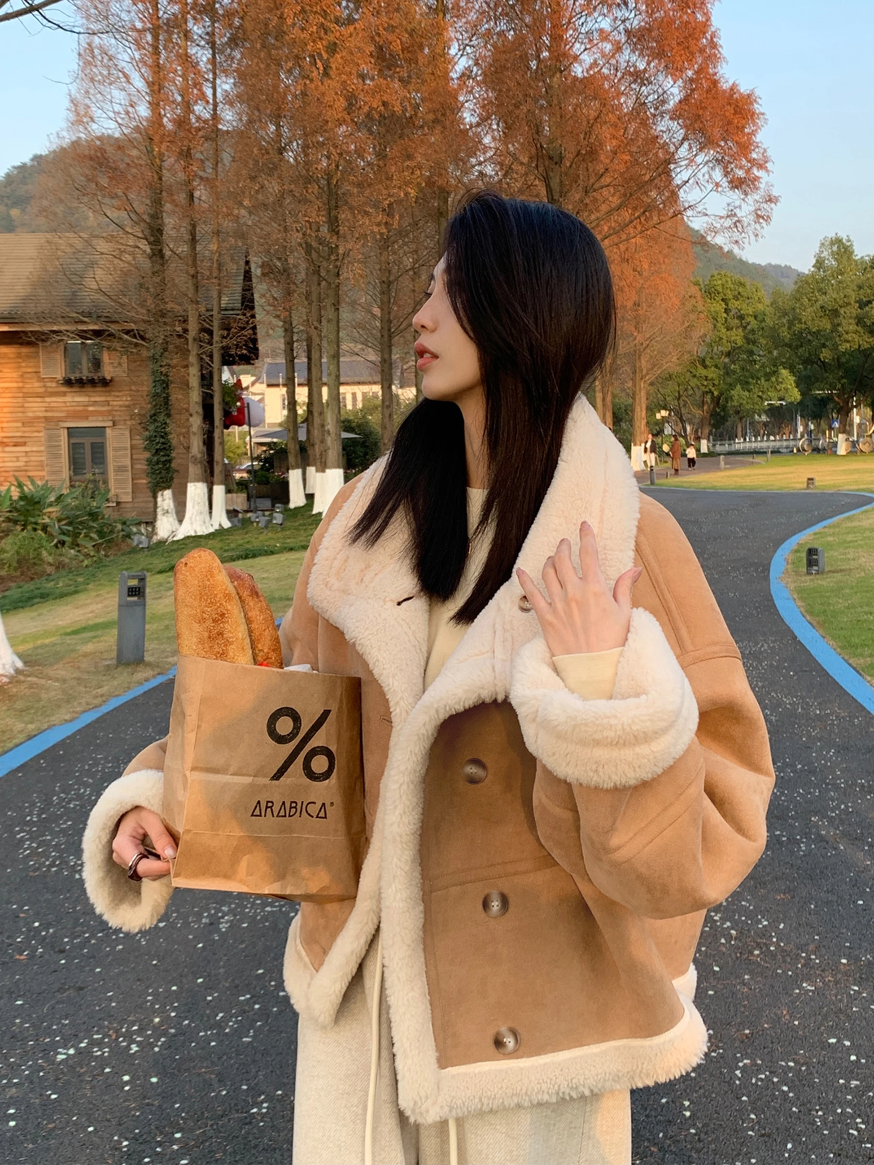 

A Thiened 335g Warm Fur Leather Jaet Women's ort Sle Motorcycle Coat Polyester Long Sve Loose Fit Winter Outerwear