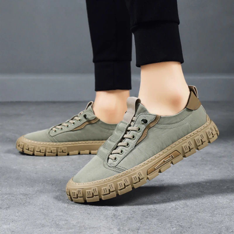 2026 New Men Canvas Shoes Brand Breathable Men Casual Shoes Fashion Comfortable Sneakers Platform Slip on Vulcanized Shoes Male