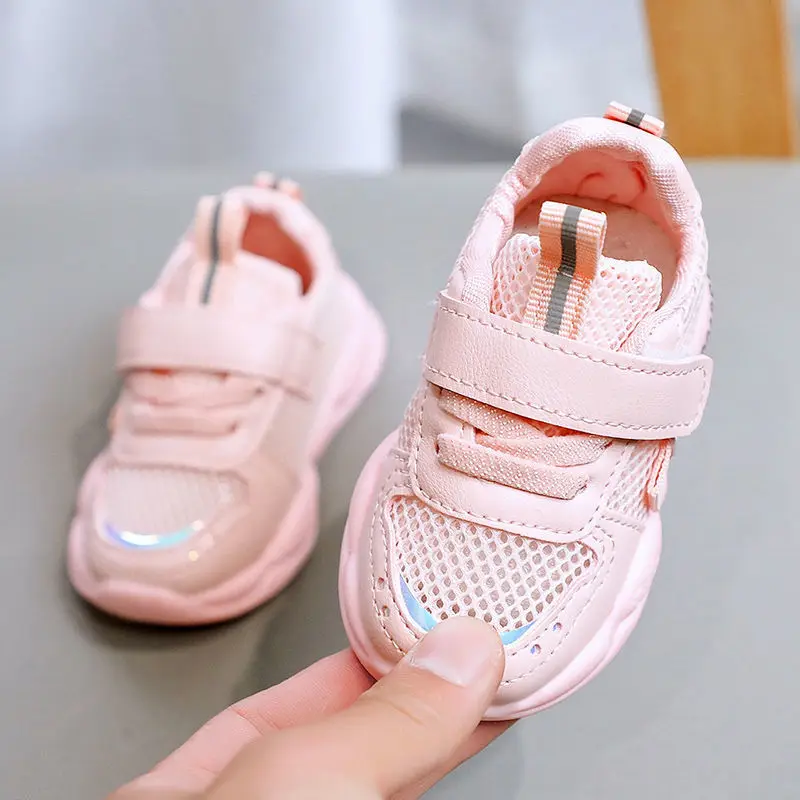 Zapatos informales antideslizantes para bebés y niños, zapatillas deportivas de fondo suave, Tenis transpirables para exteriores, zapatillas de moda