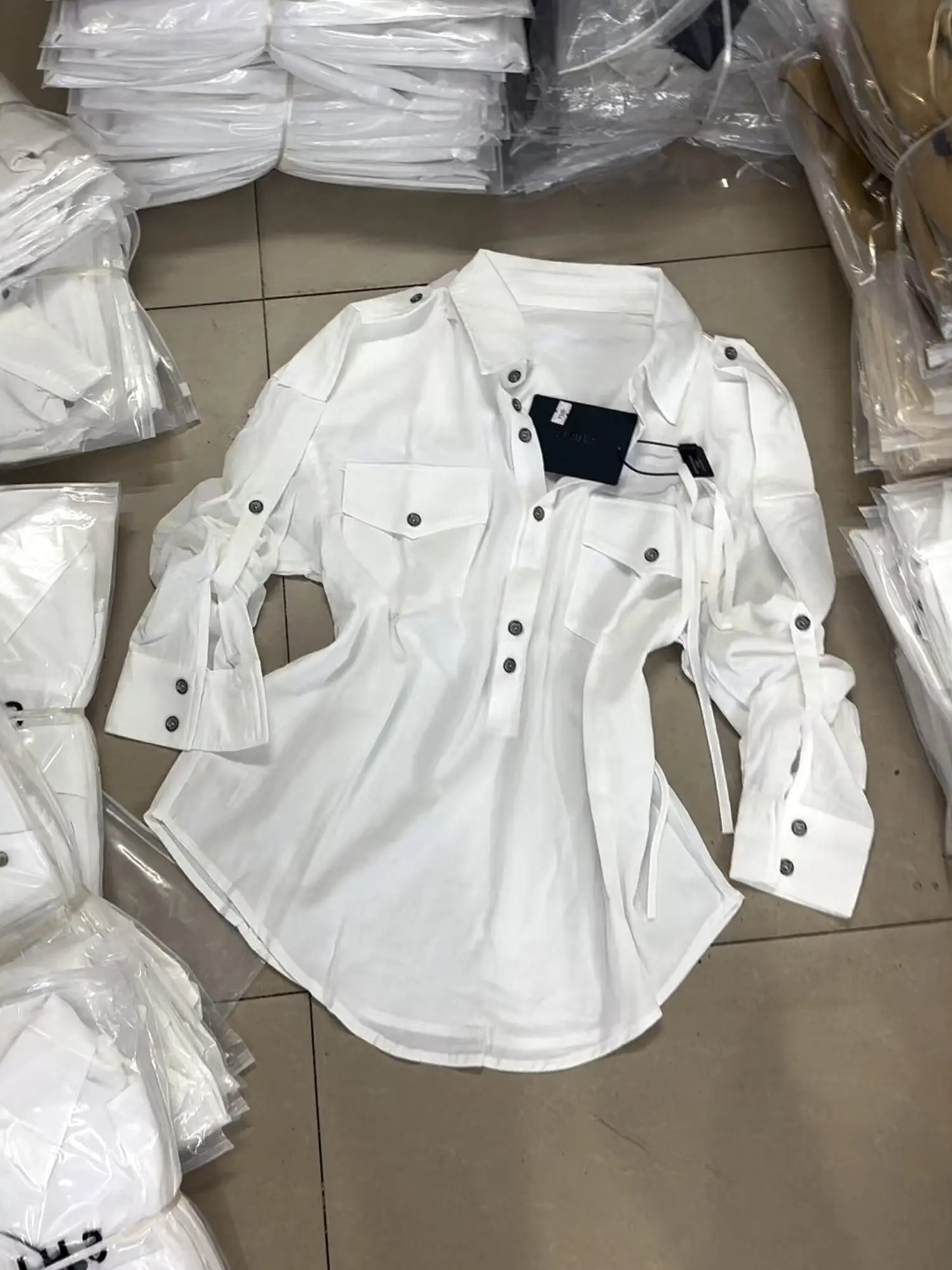 

Elegant White Long Sleeve Women's Shirt Summer Loose Fit Slimming Sun Protection Casual Style Button up City Walk Top